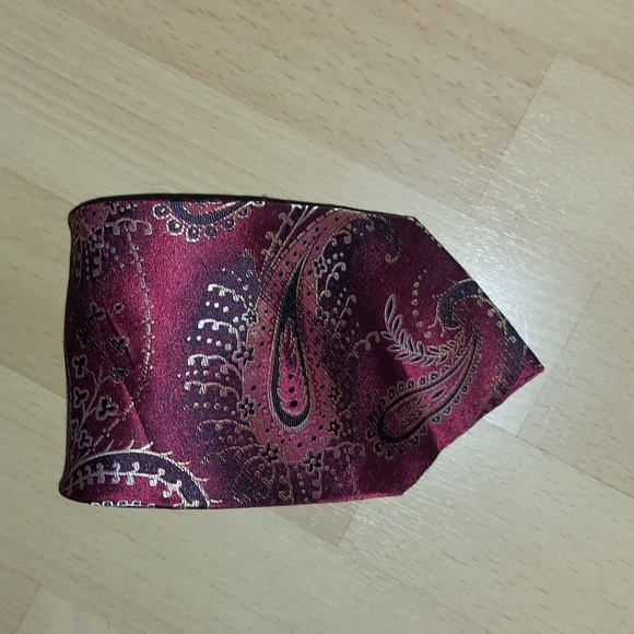 Laurant Bennet Neck Tie - Picture 1 of 6